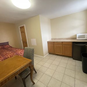 six-person-suite (5)