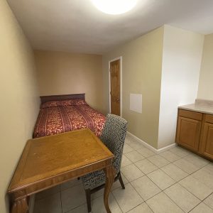 six-person-suite (6)