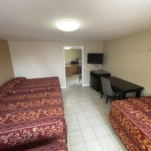 eight-person-suite (2)